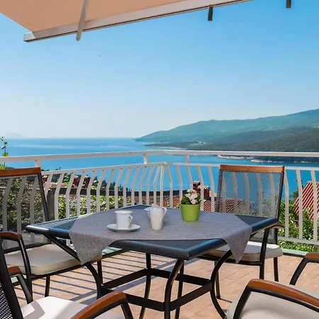 Valentino Appartement Rabac